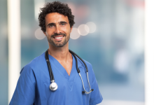 Rinoplastia e equilíbrio facial dependem de aspectos técnicos precisos no planejamento cirúrgico, explica Dr. Haeckel Cabral.