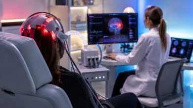 Fotobiomodulação transcraniana ganha espaço na saúde mental e impulsiona nova fase da tecnologia terapêutica